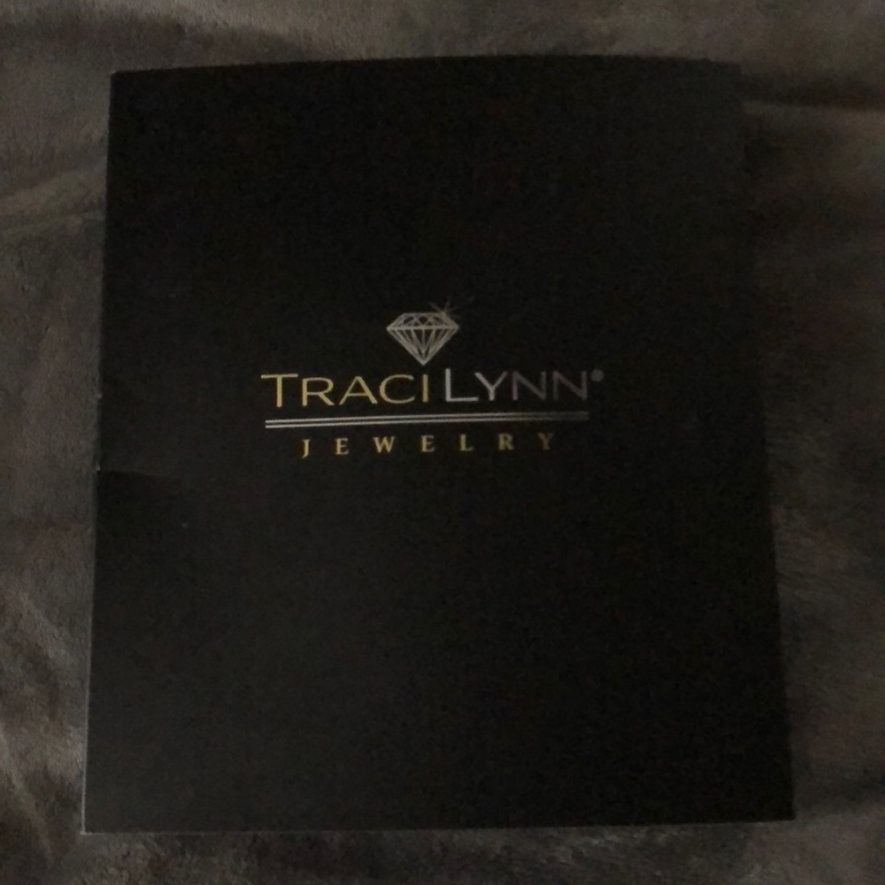 Traci Lynn necklace